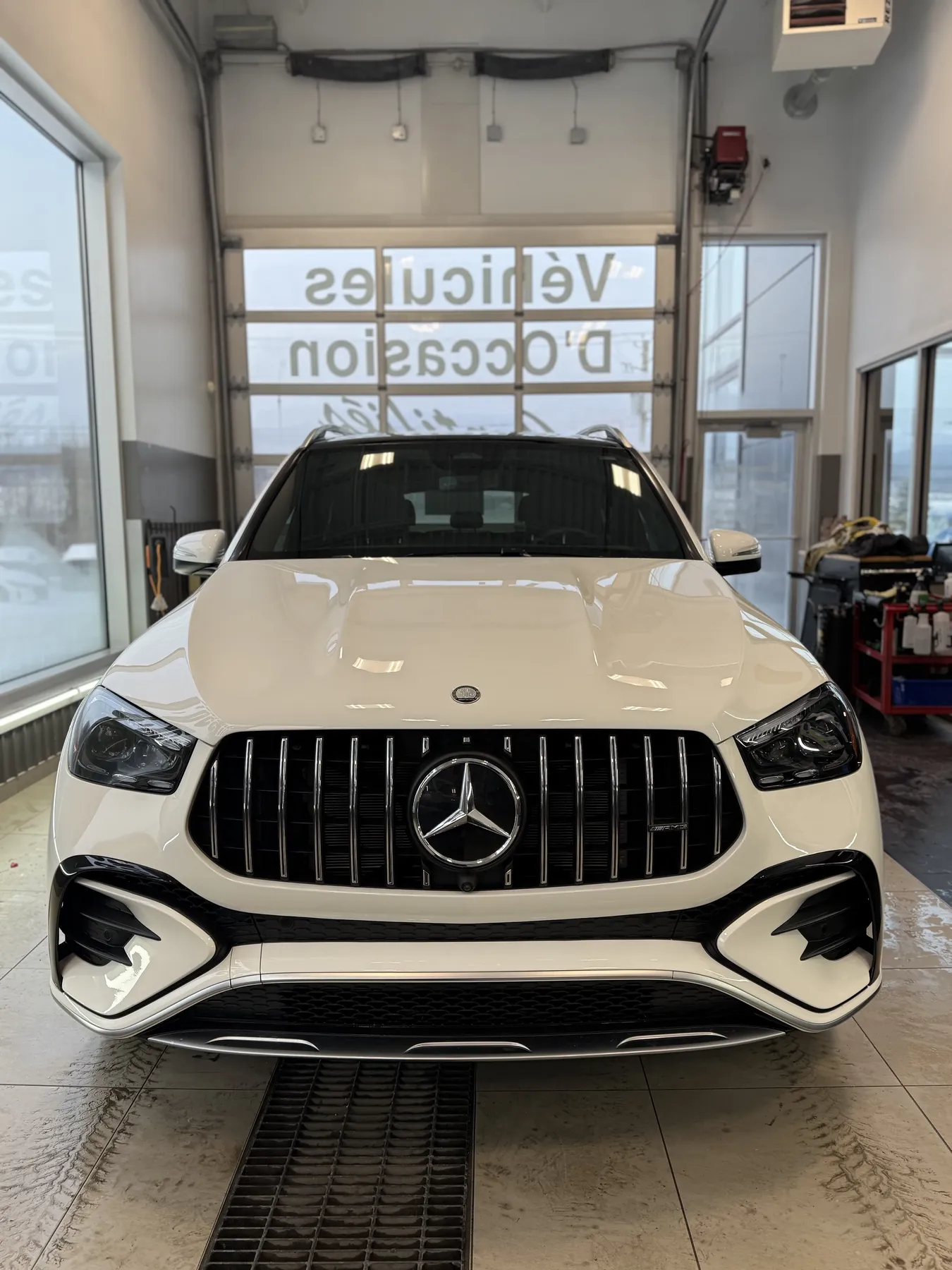 Mercedes SUV avec finition impeccable après scellant
